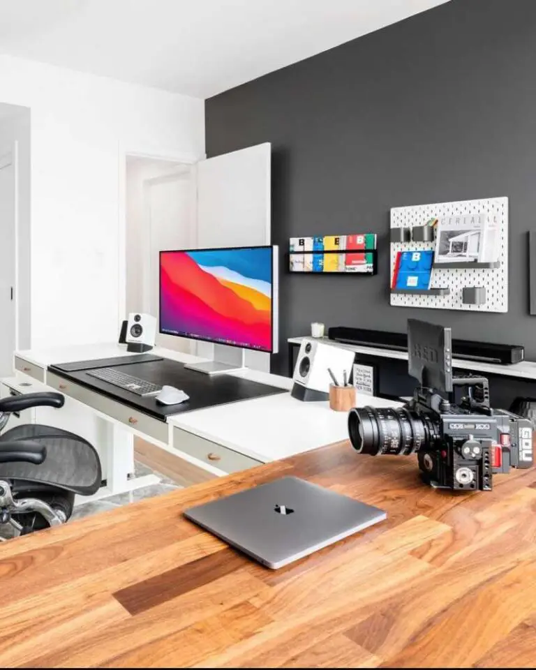 20 Best Pc Desk Setups In 2021 How To Set Up Your Desk For Maximum