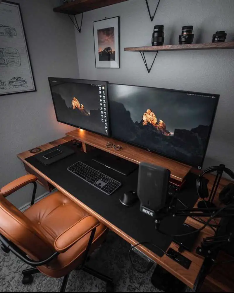 30 Best PC Desk Setups in 2021: How to Set up Your Desk for Maximum Productivity