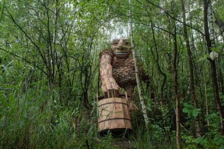 Real Size Giants Hidden in a Belgium Forest