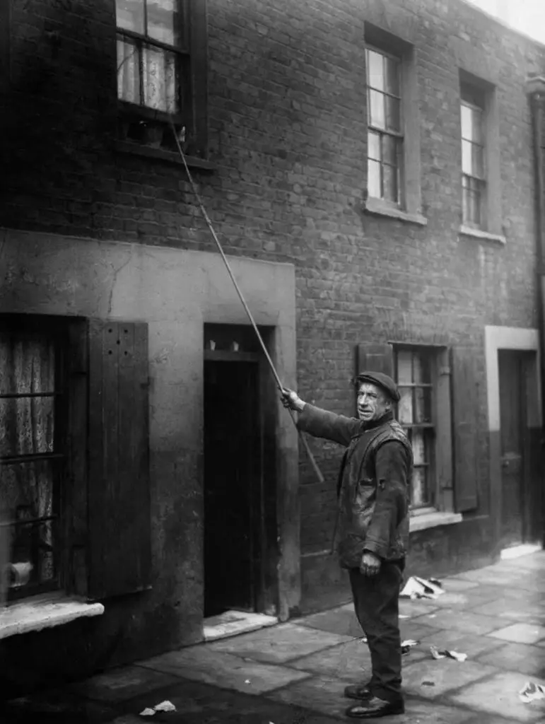 Knocker uppers typically served around 100 people and had their own set of sticks and poles, with some having soft hammer-like poles, small sticks, and even pea shooting sticks.