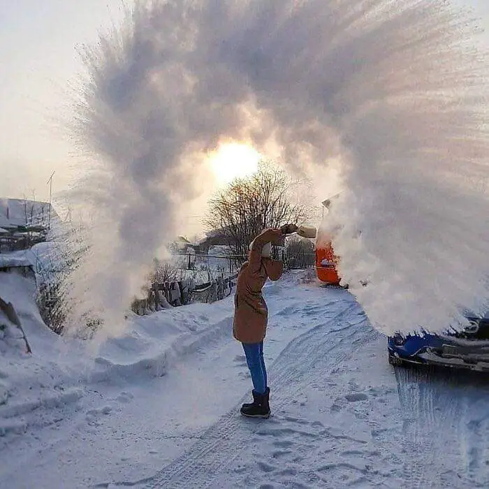 10 Pictures That show How Insanely Cold It is in Russia where we can find the Coldest City in the World