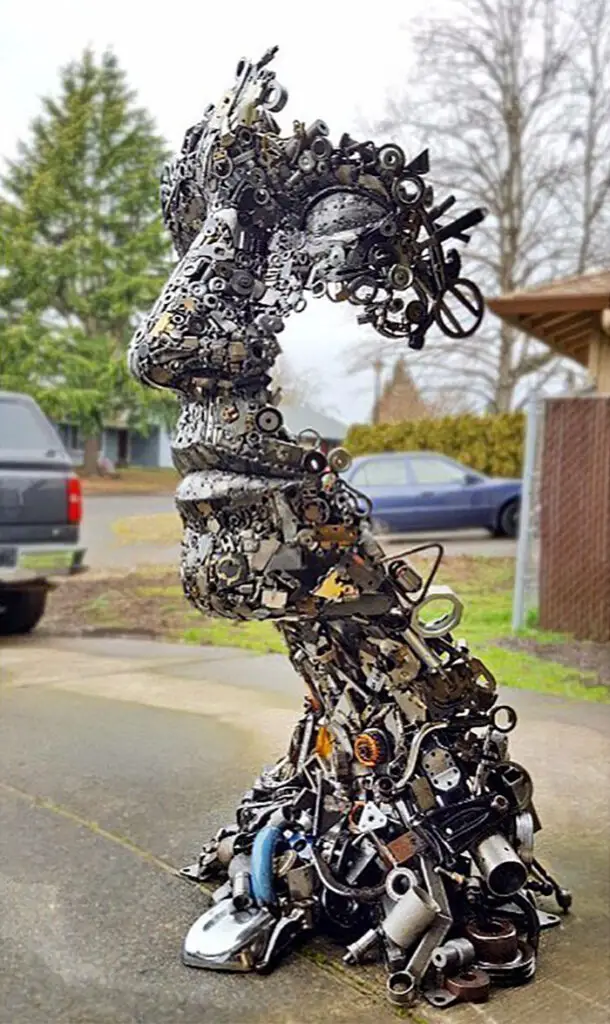 Turning recycled metal parts into extraordinary sculptures is not an easy task to perform as it needs so much talent and patience. Brian Mock is a born talent in that case as the finishing of his work is absolutely mindblowing.