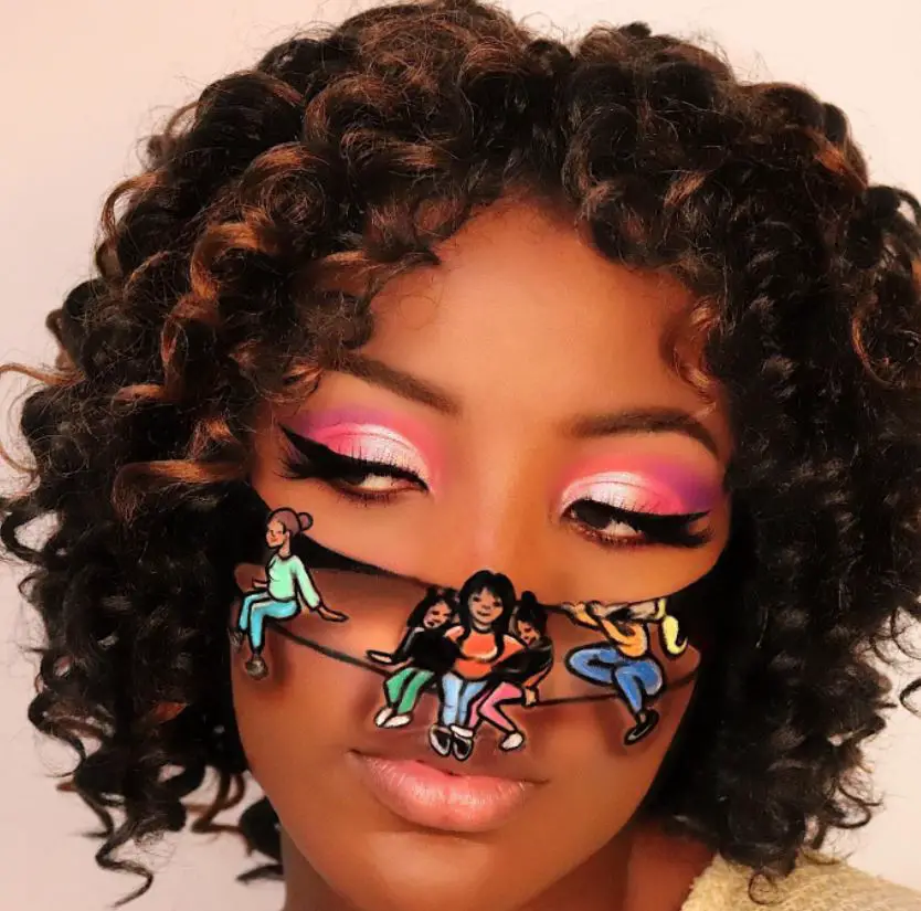 This Makeup Artist Creates Optical illusions on Her Face with Cosmetics, and her photos went viral