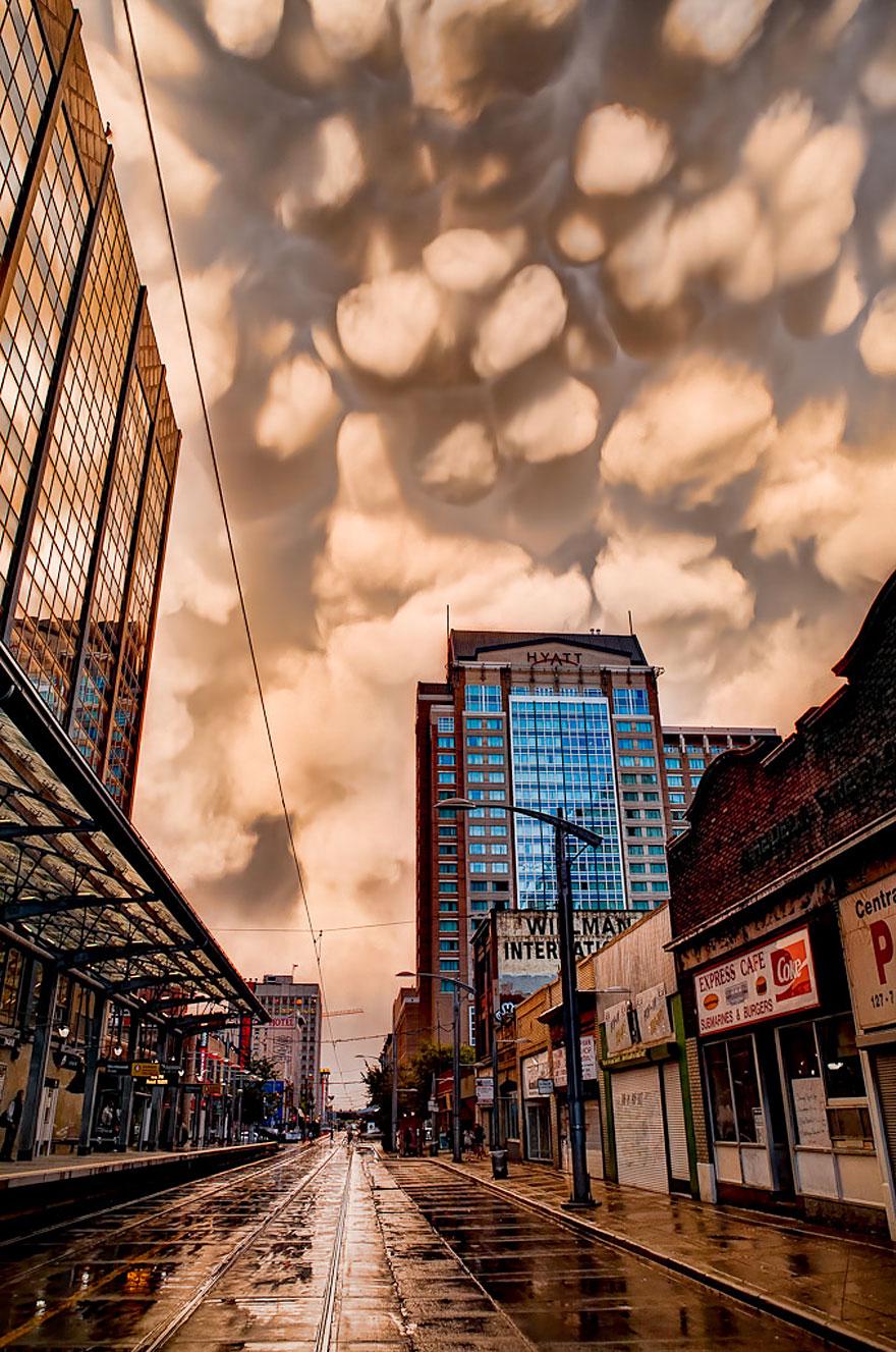 25 Amazing & Rare Cloud Formations You've Probably Never Seen Before 25 formations nuageuses étonnantes que vous n’avez probablement jamais vues auparavant