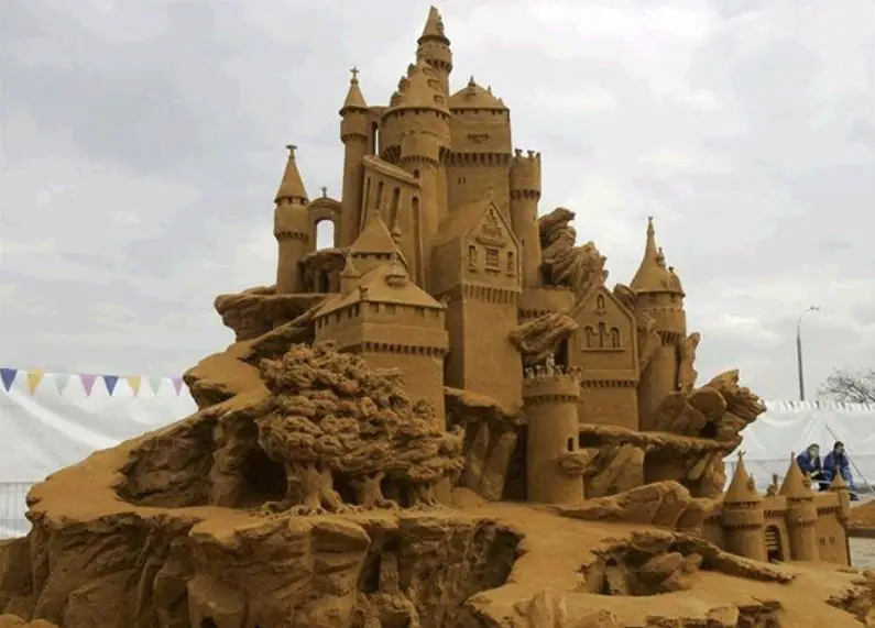 Amazing Sand Sculptures Spotted in Sand Castle Contests held across the World