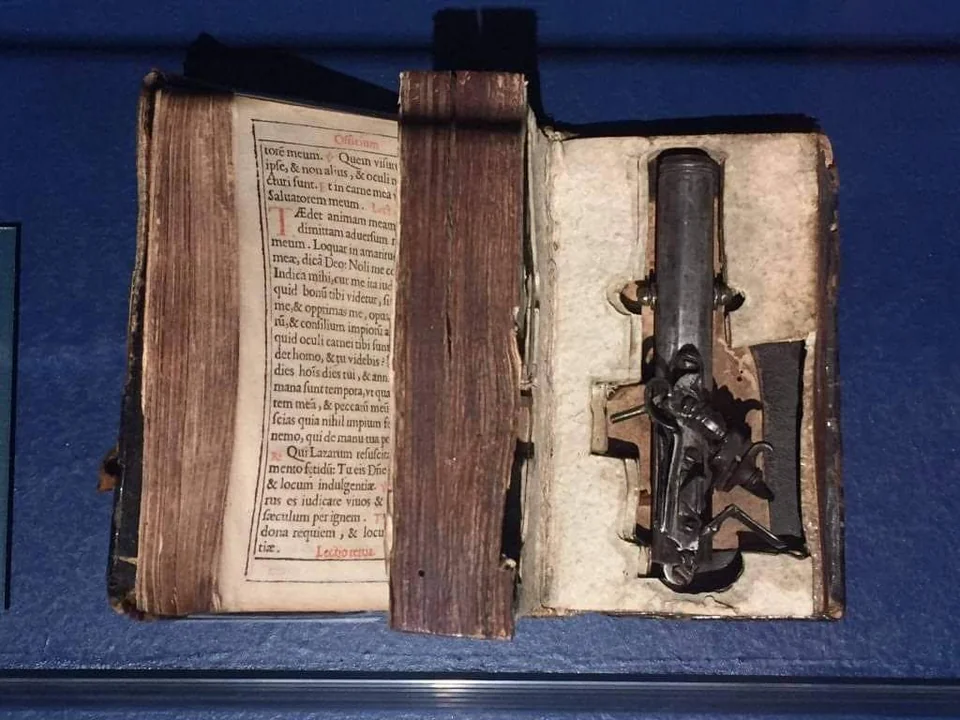 A Bible Gun that belonged to Francesco Morosini, could be Fired Without Opening the Book