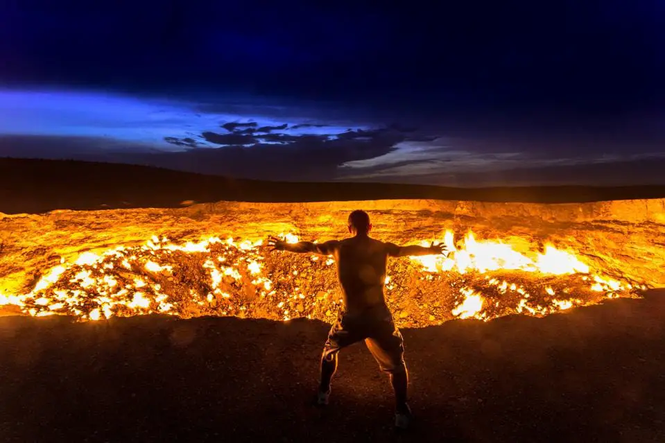 Gates of Hell in Turkmenistan Unveiling the Mysteries of Darvaza Gas Crater