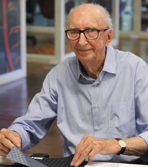 30 Most Extraordinary & Unbelievable People in the World Walter Orthmann, born April 19, 1922, in Brusque, Brazil, holds the Guinness World Record for the longest career at one company, working 84 years and 9 days at ReneauxView (formerly Industrias Renaux S.A.) as of January 6, 2022.