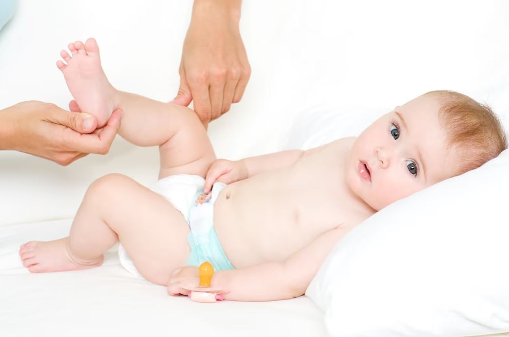 Expert Claims Parents Should Ask Babies for Permission Before Changing Diapers Rethinking Parenting: Should Diaper Changes Begin with Asking Baby's Permission? Explore the Controversy with Expert Insights.