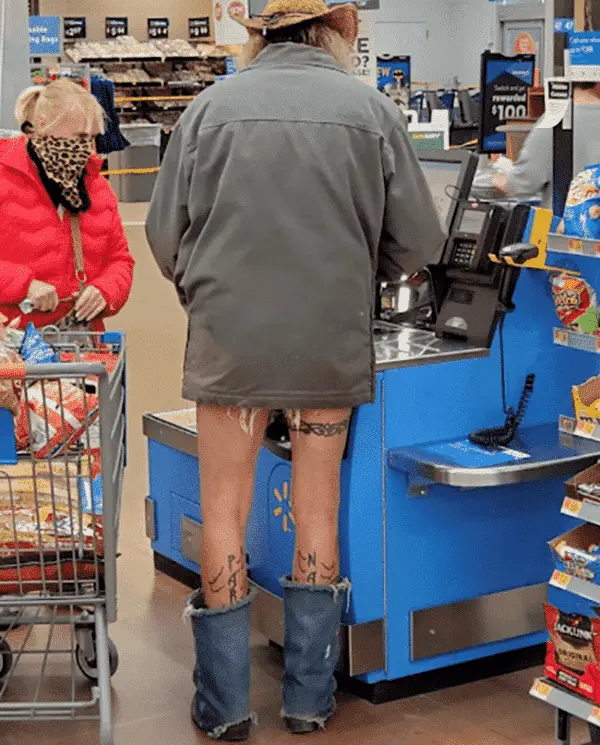 66 Of The Wildest “People Of Walmart” Photos To Prove That It’s A Place Like Nowhere Else