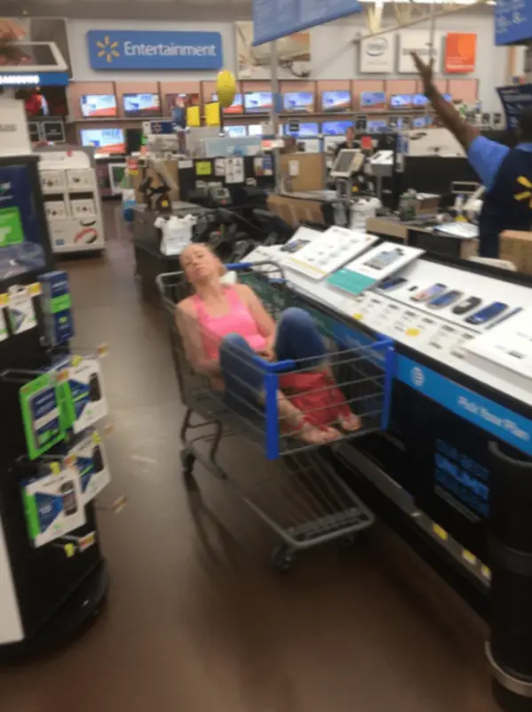 66 Of The Wildest “People Of Walmart” Photos To Prove That It’s A Place Like Nowhere Else