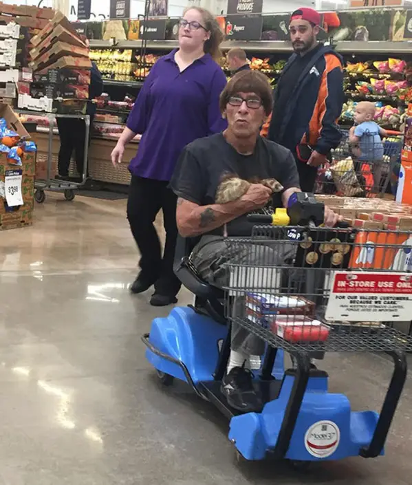 66 Of The Wildest “People Of Walmart” Photos To Prove That It’s A Place Like Nowhere Else