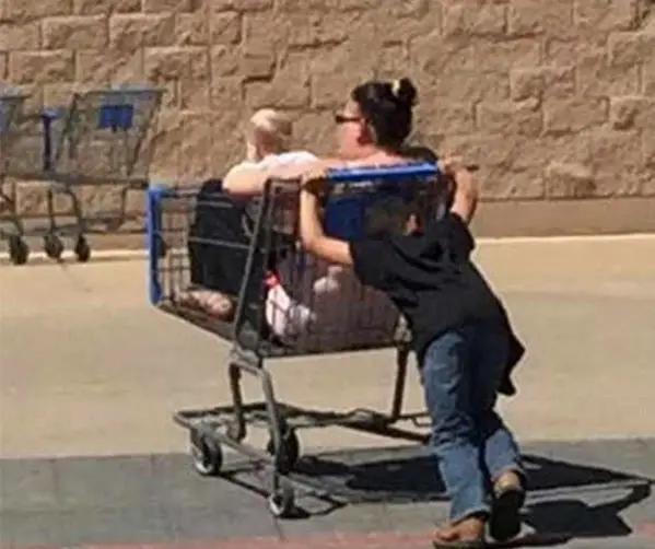 66 Of The Wildest “People Of Walmart” Photos To Prove That It’s A Place Like Nowhere Else