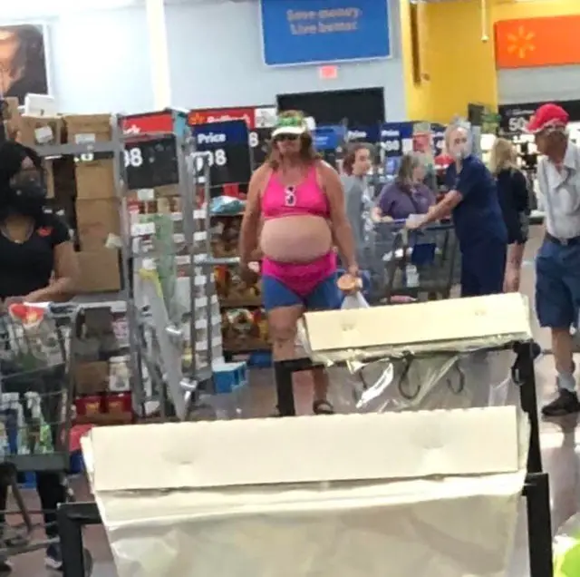 66 Of The Wildest “People Of Walmart” Photos To Prove That It’s A Place Like Nowhere Else