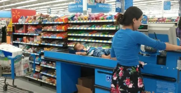 66 Of The Wildest “People Of Walmart” Photos To Prove That It’s A Place Like Nowhere Else