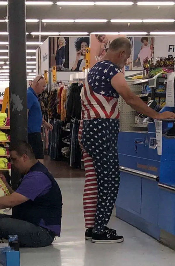 66 Of The Wildest “People Of Walmart” Photos To Prove That It’s A Place Like Nowhere Else