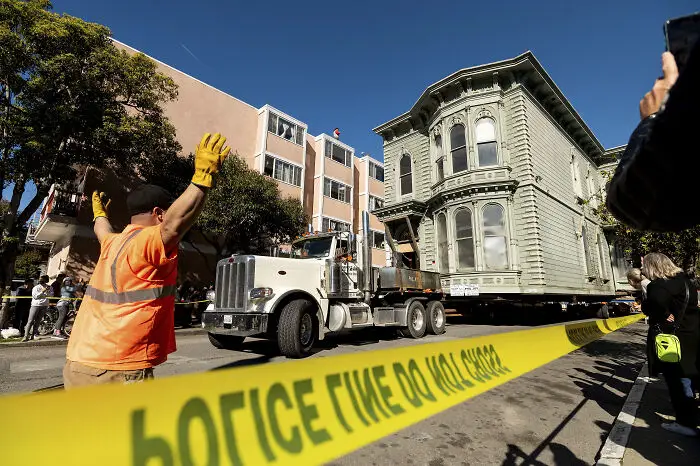 San Francisco broker invests $400K to transport $2.6M historic victorian mansion by truck