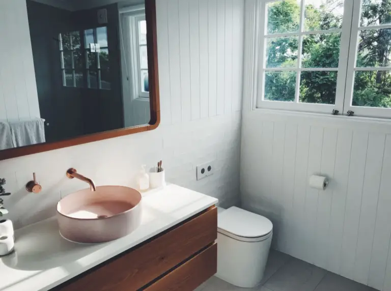 10 Common Small Bathroom Renovation Mistakes