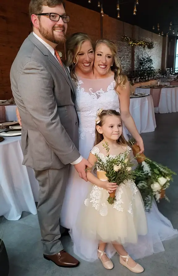 Conjoined twin Abby Hensel is married! She secretly tied the knot with an Army veteran in 2021. You may be curious about how they will engage in intercourse and whether they will be able to have children. Let's find out... #ConjoinedTwinsWedding #AbbyAndBrittany #LoveBeyondBoundaries