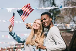 In a world where technology meets tradition, there’s a unique way to express one’s love for your country: through gadgets! Whether you’re a tech enthusiast or simply a patriot at heart, several gadgets perfectly encapsulate the spirit of America. These gadgets are not only functional but also fun, offering a quirky yet profound way to display patriotism. From everyday items given a patriotic twist to game-day essentials that scream USA, each product on this list promises to enhance your lifestyle while proudly proclaiming your American pride. Here’s a roundup of 10 must-have gadgets that are perfect for any American patriot.