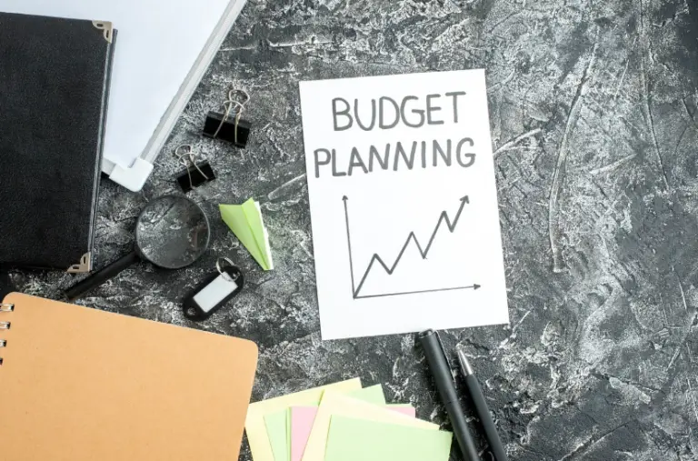 How to Manage Your Budget When You’re on the Road