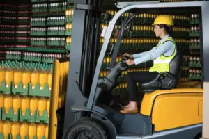 In any warehouse or distribution center, efficiency and safety are paramount. Electric pallet trucks play a crucial role in enhancing productivity and reducing manual handling risks. However, selecting the right electric pallet truck requires careful consideration of several factors to ensure it aligns with your operational needs and budget. Let’s explore what you should keep in mind when choosing one for your business.