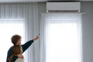 The impact of air conditioning on customer experience is profound, particularly in environments where comfort is directly linked to satisfaction and loyalty. For businesses ranging from retail stores and restaurants to office environments and healthcare facilities, ensuring the right air conditioning setup is crucial for creating a welcoming atmosphere. Here’s a detailed guide on how to get it right.