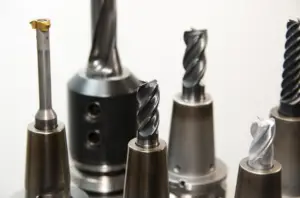 Do you know oscillating blades move side-to-side, unlike vintage options that rotate or move in straight back-and-forth motion? The striking feature lets the tools slice materials in tight spaces without kickback or damaging nearby surfaces. Also, the unique motion enables them to cut with more control and minimal vibration, enabling intricate and detailed cuts. The blade remains within the tool’s base, offering a safe cutting experience in crowded and delicate spaces. 