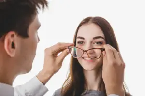 Vision decline can be unsettling, affecting daily activities and quality of life. Fortunately, there are numerous solutions available for those experiencing vision loss, whether caused by aging, medical conditions, or other factors. Here’s a look at the options for preserving your vision, managing symptoms, and adapting to changes.