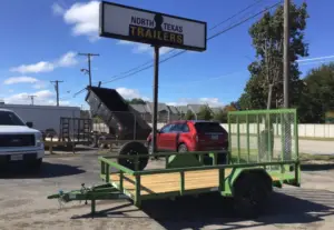 Utility trailers are essential in North Texas for various transportation needs, from hauling equipment to moving personal belongings. Choosing the best trailer involves evaluating specific regional factors like weather conditions, terrain, and hauling requirements. Being aware of transportation regulations in the area can also prevent unexpected legal issues. 