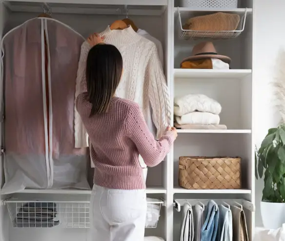 Wardrobe Refresh: Finding the Balance Between Trend and Timelessness