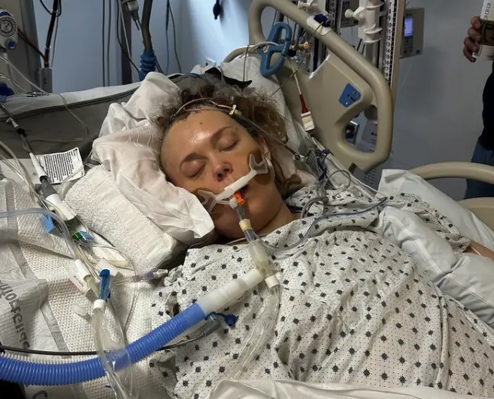 Miraculous recovery: Mom defies odds after devastating brain aneurysm Julianne had suffered a grade 5 brain aneurysm rupture, the most severe form, with only about a 10% survival rate.