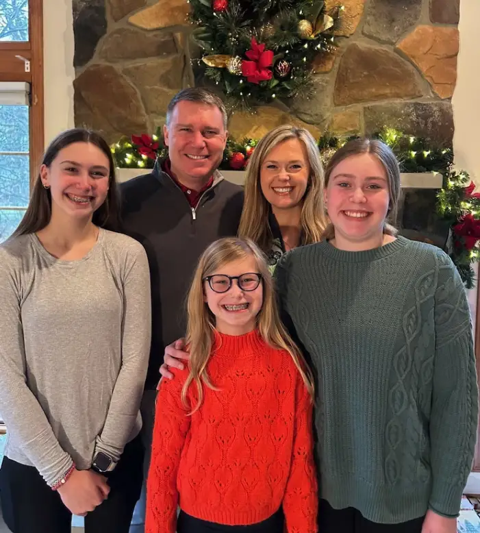 Miraculous recovery: Mom defies odds after devastating brain aneurysm Julianne had suffered a grade 5 brain aneurysm rupture, the most severe form, with only about a 10% survival rate.