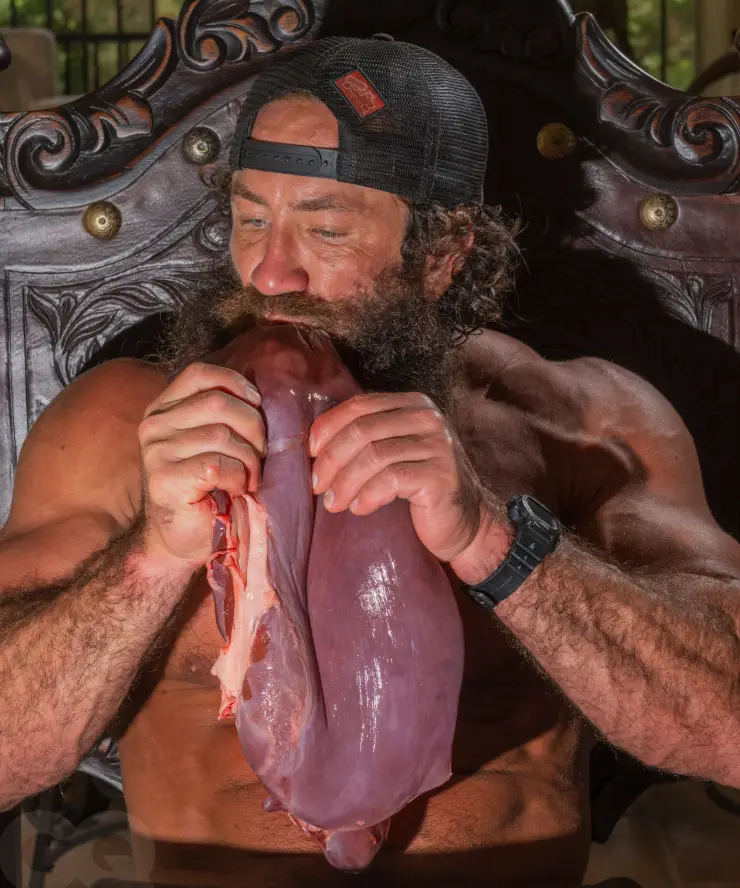 Liver King, who eats testicles and organs, admits intense carnivore diet was wrong and apologizes for hiding steroid use This included consuming large amounts of raw animal organs—liver, bull testicles, tongue, thymus, bone marrow, kidneys, and fertilized eggs—for over 15 years, alongside his wife, the "Liver Queen," and their two children.