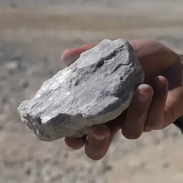 Scientists discover $1,500,000,000,000 Lithium deposit in US, revealing its massive potential impact In a discovery that could reshape America’s clean energy future, scientists have uncovered a massive lithium deposit in the McDermitt Caldera, straddling the border between Nevada and Oregon.