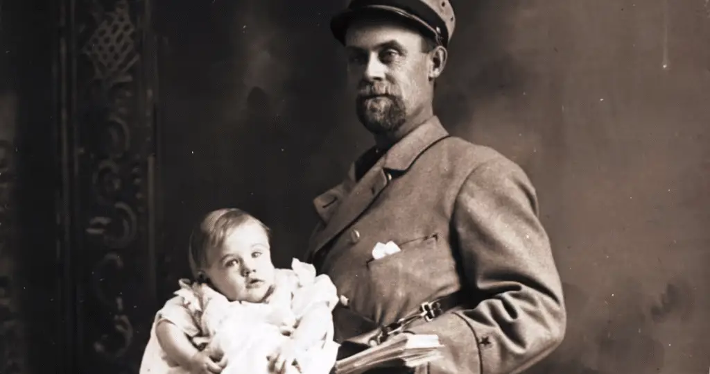 Sending kids through the mail: The bizarre U.S. postal service practice of 1913 Rural families gained access to goods like never before. But the vague regulations led to some surprising uses. Among them: mailing children.